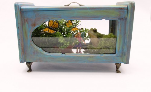 Turn a Thrift Store Jewelry Box into a Fantasy Garden