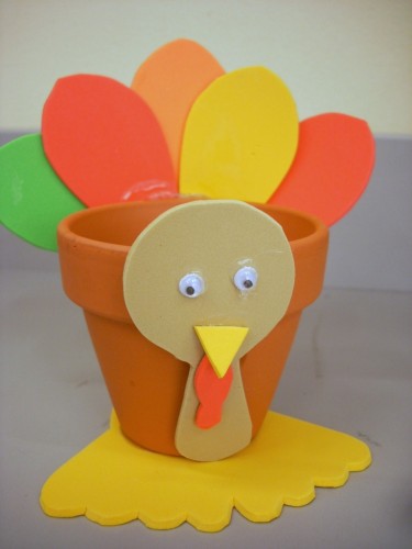 Thanksgiving Kids' Craft: Turkey Treat Holder