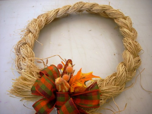 Fall Crafts: Braided Raffia Wreath