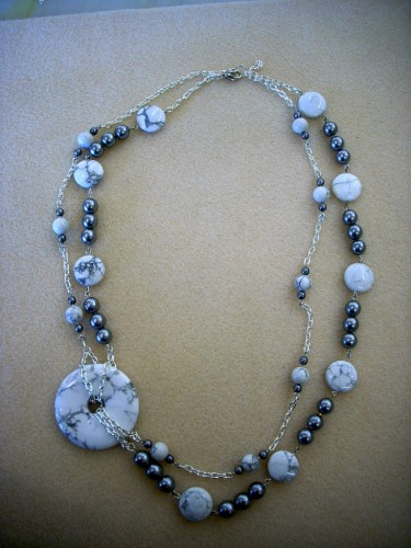Donut and Chain Necklace - Howlite and Gray Glass Pearl