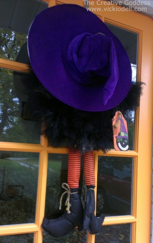 Make a Halloween Witch Wreath with the Bowdabra