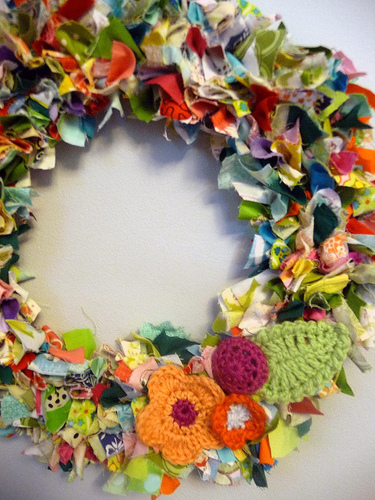 scrap-fabric-wreath